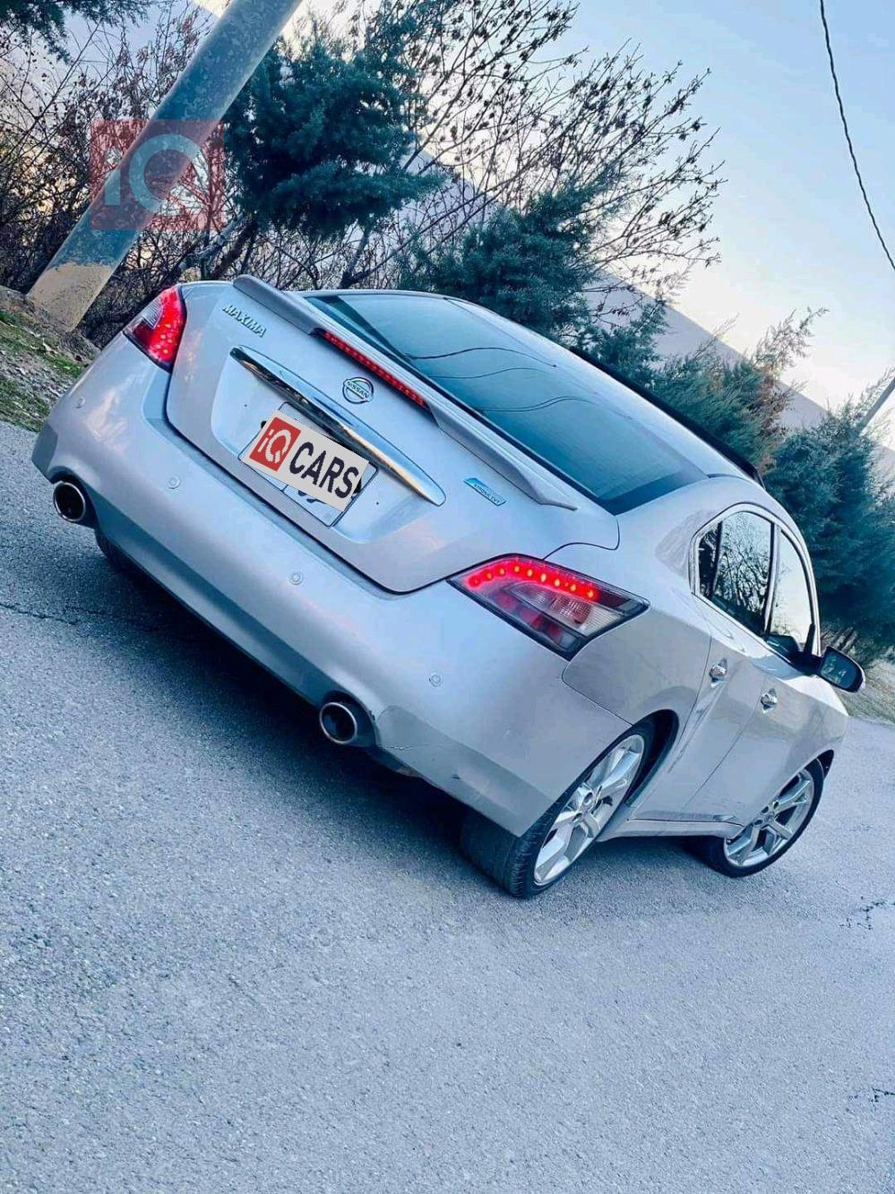 نيسان ماكسيما